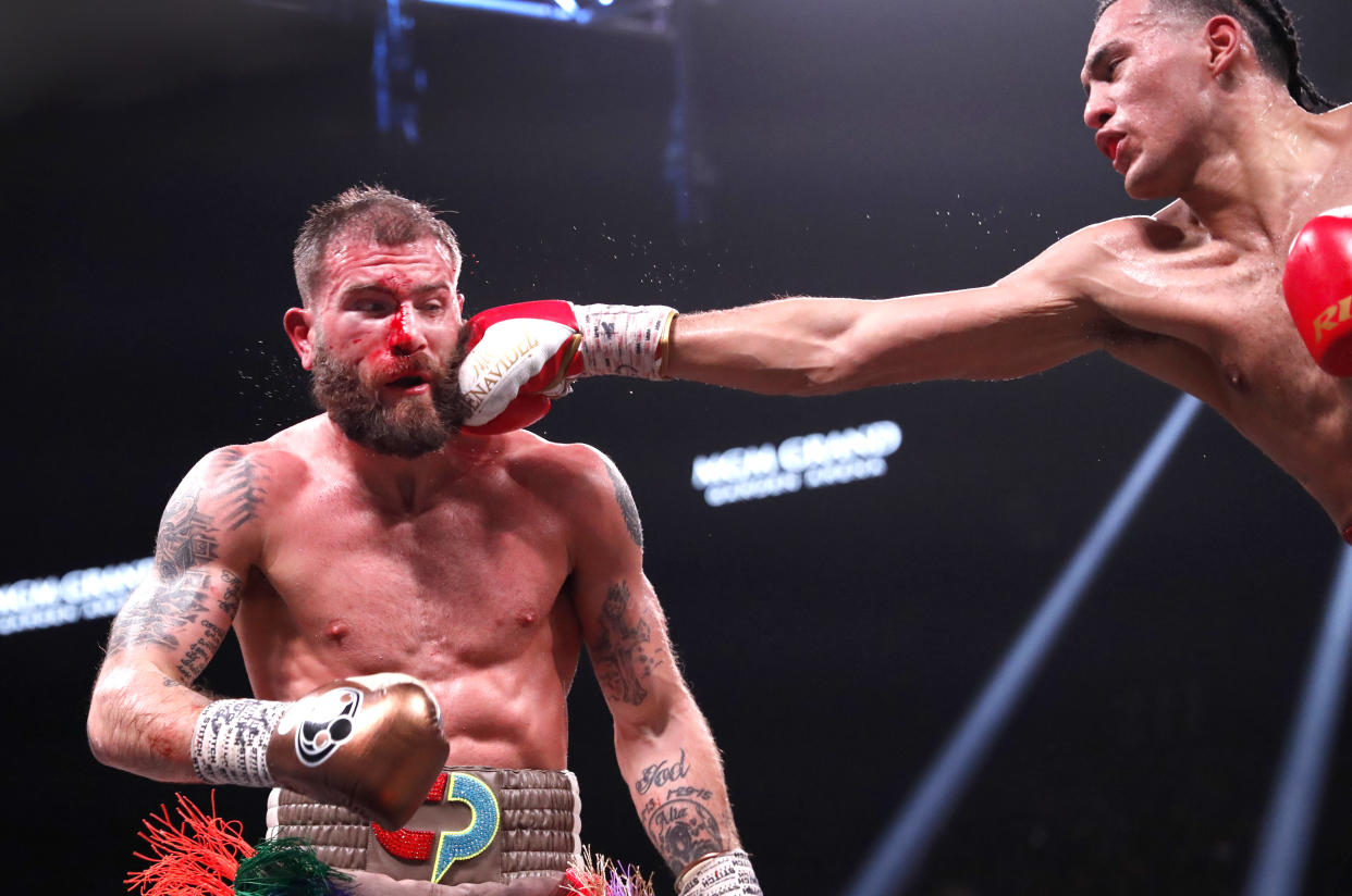 David Benavidez venció por decisión unánime al excampeón del mundo supermediano Caleb Plant. (Steve Marcus/Getty Images)