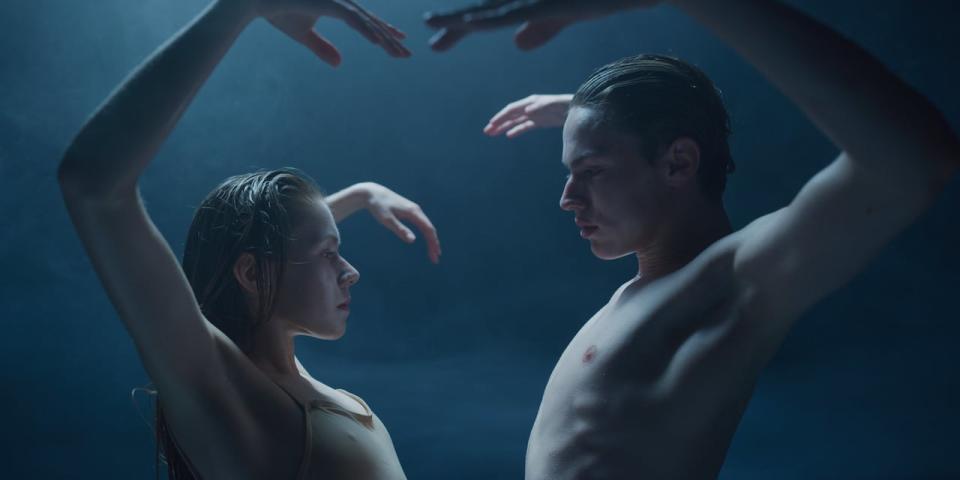 Isabella Kinch and Matthieu Pagès in UtopiVerse