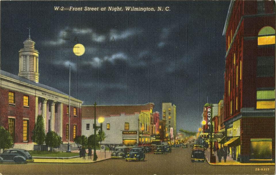 1948 postcard of downtown Wilmington looks south down Front Street from Chestnut Street, and shows the post office and Woolworth's on left.