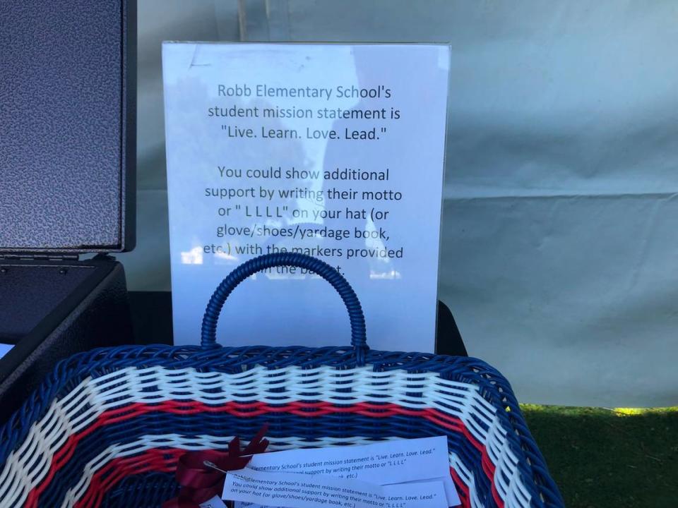 The PGA Tour had ribbons available for players to wear to honor the victims in the Uvalde school shooting during the opening round of the Charles Schwab Challenge on Thursday.