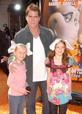 Ray Liotta and kids at the Los Angeles premiere of 20th Century Fox's  Dr. .Seuss' Horton Hears a Who