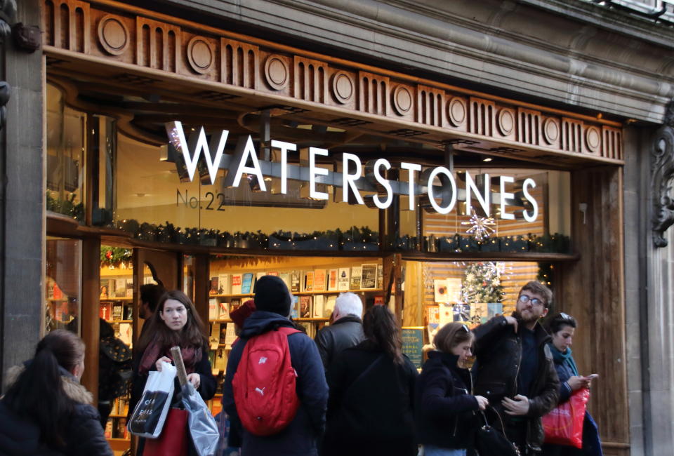 CAMBRIDGE, UNITED KINGDOM - 2018/12/22: Waterstones book shop brand logo seen in Cambridge. (Photo by Keith Mayhew/SOPA Images/LightRocket via Getty Images)