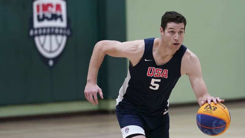 Jimmer Fredette is in action during practice for the USA Basketball 3x3 national team, Monday, Oct. 31, 2022, in Miami Lakes, Fla. (AP Photo/Lynne Sladky)