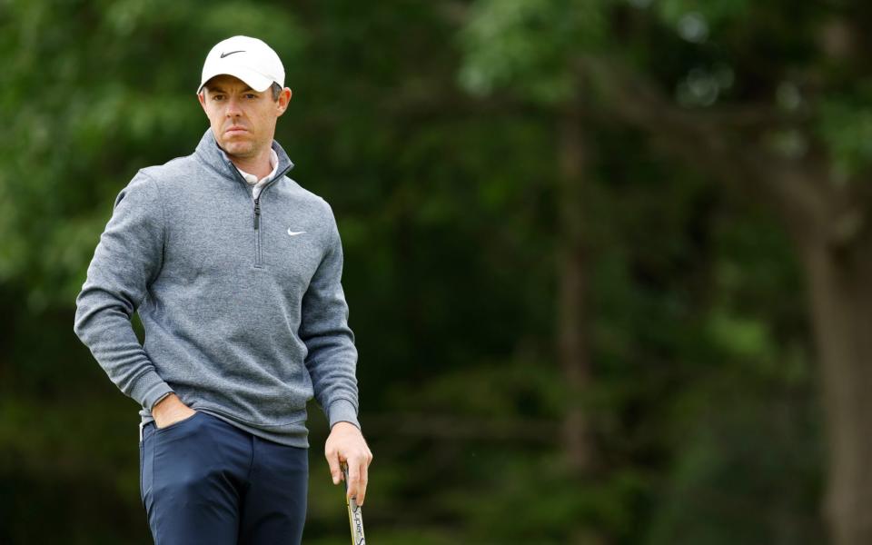 Rory McIlory struggling - Getty Images