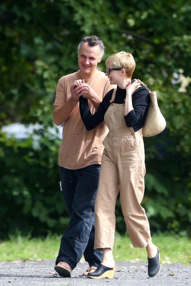 Phil Elverum and Michelle Williams