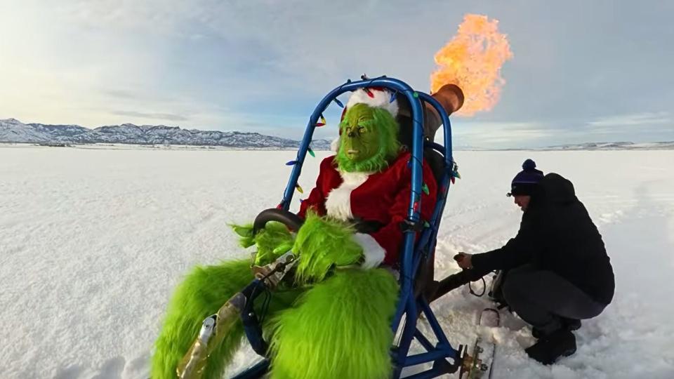Watch Your Gifts: The Grinch Has a Rocket-Powered Sleigh photo