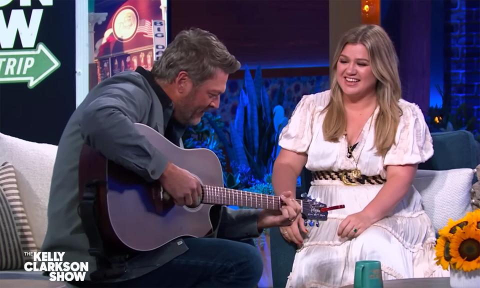 Kelly Clarkson and Blake Shelton