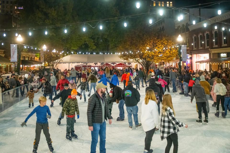 Holidays on Ice on Market Square − bring the whole family! It’s all part of downtown Knoxville’s spectacular celebration of the Christmas season. Dec. 2022