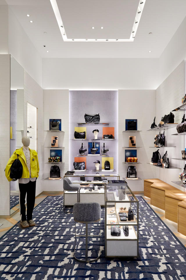 In NYC, Louis Vuitton temporary boutique opens
