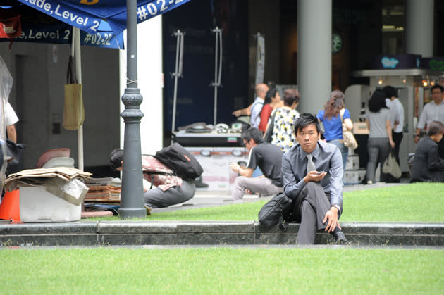 Singapore adults are the eighth wealthiest people in the world. (Yahoo! file photo)