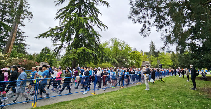 僑胞挺台灣參與世界衛生大會 加拿大溫哥華的BMO馬拉松賽事，被評為世界頂級馬 拉松之一，每年都吸引逾2萬名跑者參與。溫哥華僑 胞組成Taiwan in Vancouver團隊，挑戰8公里馬拉松路 程。 中央社記者程愛芬溫哥華攝  113年5月6日 