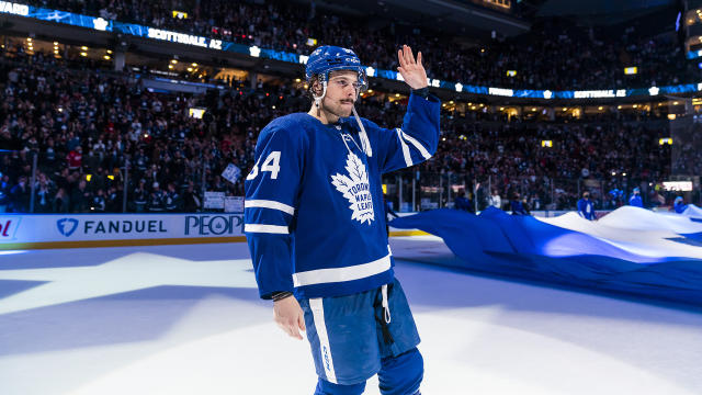 Auston Matthews of the Toronto Maple Leafs arrives at the