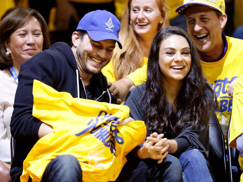 ashton kutcher mila kunis