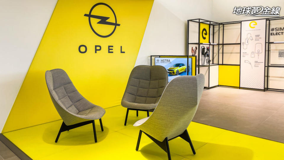 這3張Opel訂製的長椅背沙發椅相當舒適。(攝影/ 陳奕宏)