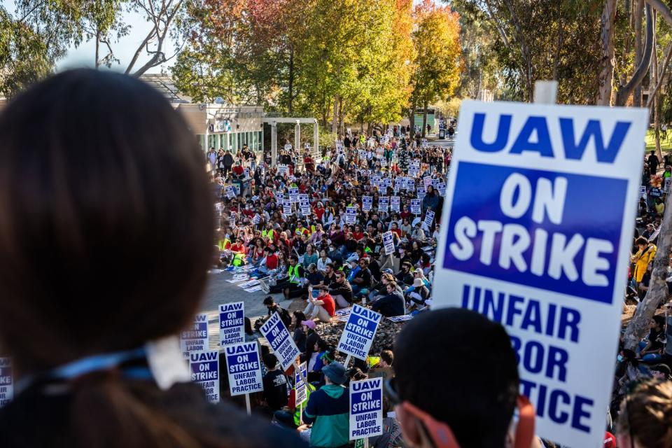 UC San Diego academic workers strike in front of Geisel Library at UC San Diego on Nov. 14.