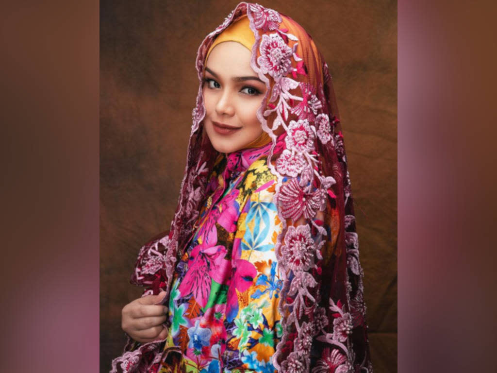 Siti Nurhaliza helping small businesses