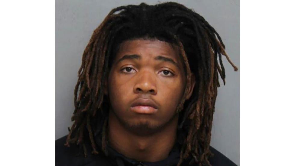 College football player Isimemen Etute accused of killing Tinder date after discovering he was a man (Blacksburg Police via AP)