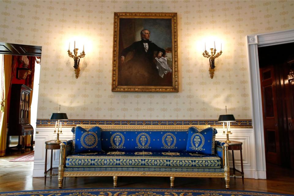 white house melania trump blue room