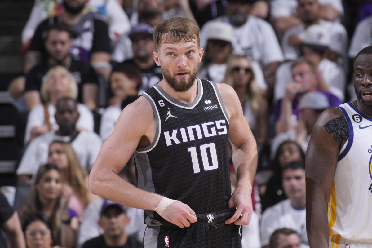Kings sign All-NBA center Domantas Sabonis to four-year, $195 million  contract extension