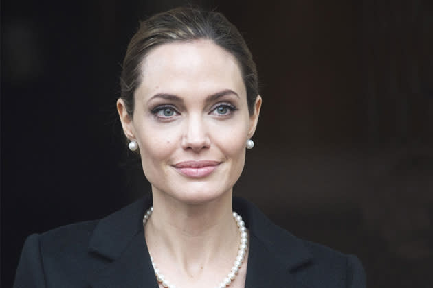 Angelina Jolie ließ sich aus Angst vor Brustkrebs beide Brüste abnehmen. (Bild: Rex)