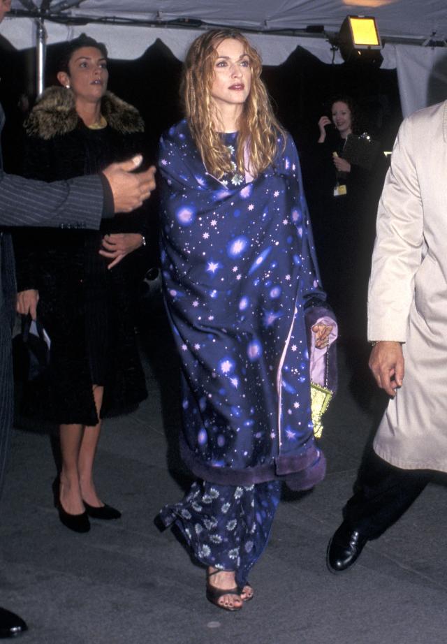 The Met Gala in the '90s had its fair share of incredible outfits: Gisele  Bundchen, 1999 Madonna, 1997 Naomi Campbell and Brandy…