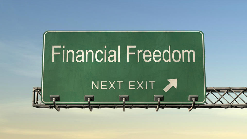 Financial Freedom sign 16-9