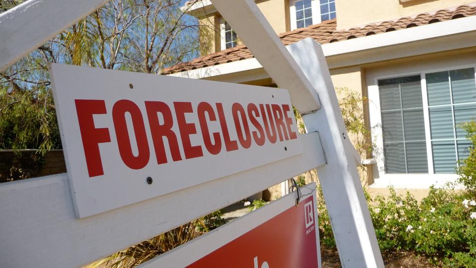 foreclosure housing market