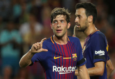 Sergi Roberto festeja tras anotar el segundo gol del Barcelona en su partido frente a Betis, Barcelona, España, 20 de agosto de 2017. REUTERS/Sergio Perez