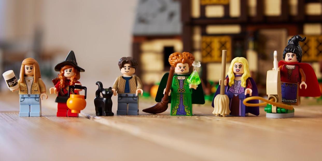 lego hocus pocus the sanderson sisters' cottage