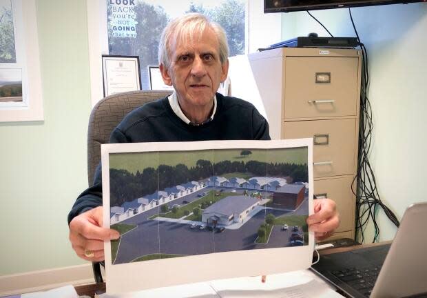 Lawrence Shebib is the executive director of the North Sydney Food Bank Society. (Tom Ayers/CBC - image credit)