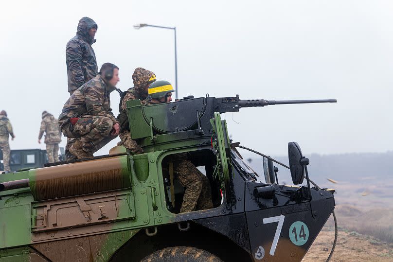 Ukrainien soldiers receiving a French training as part of EUMAM, in Poland.