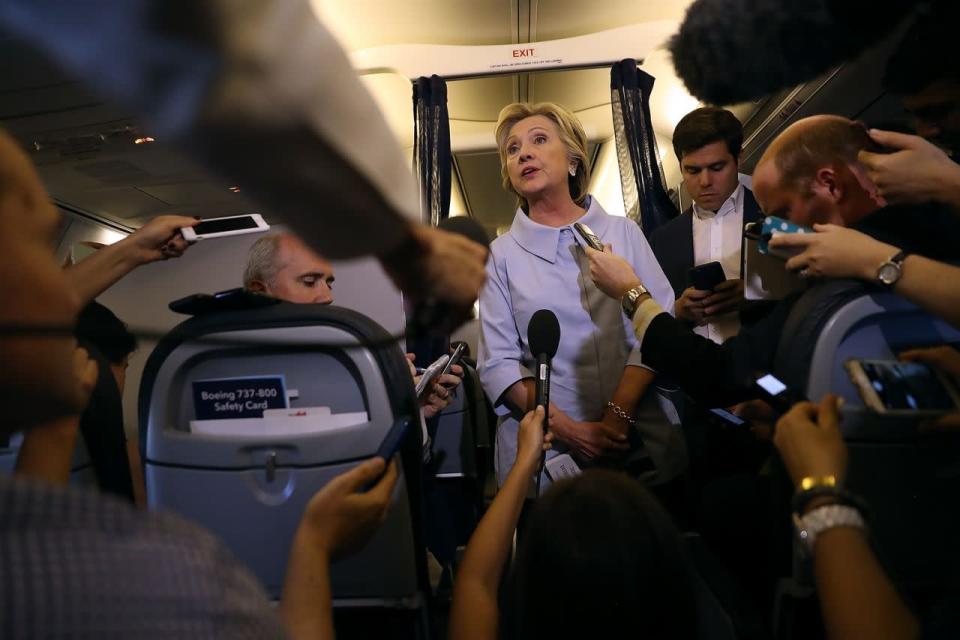 Todo el mundo a bordo del nuevo avión de Hillary