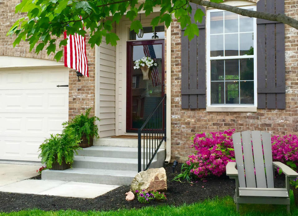 <body> <p>If you’re fickle about your outdoor decor, porch planters are the perfect solution. You can <a rel="nofollow noopener" href=" http://www.bobvila.com/slideshow/8-no-care-plants-for-killer-curb-appeal-in-every-season-49343?#.V40rhJMrKRs?bv=yahoo" target="_blank" data-ylk="slk:change the blooms;elm:context_link;itc:0;sec:content-canvas" class="link ">change the blooms</a> and greenery according to the season or your mood, and you can DIY planters out of all sorts of things, from old washtubs to wooden crates. Drainage is key, so be sure to drill a few holes at the bottom. Once your planters are in position, what you put in them is up to you! Think coleus or petunias in summer, mums or decorative cabbages in fall, or ferns for a lush yet easy-care look.</p> <p><strong>Related: <a rel="nofollow noopener" href=" http://www.bobvila.com/slideshow/10-plants-that-survive-with-or-without-you-50159?#.V40nWZMrKRs?bv=yahoo" target="_blank" data-ylk="slk:10 Plants That Survive With or Without You;elm:context_link;itc:0;sec:content-canvas" class="link ">10 Plants That Survive With or Without You</a> </strong> </p> </body>