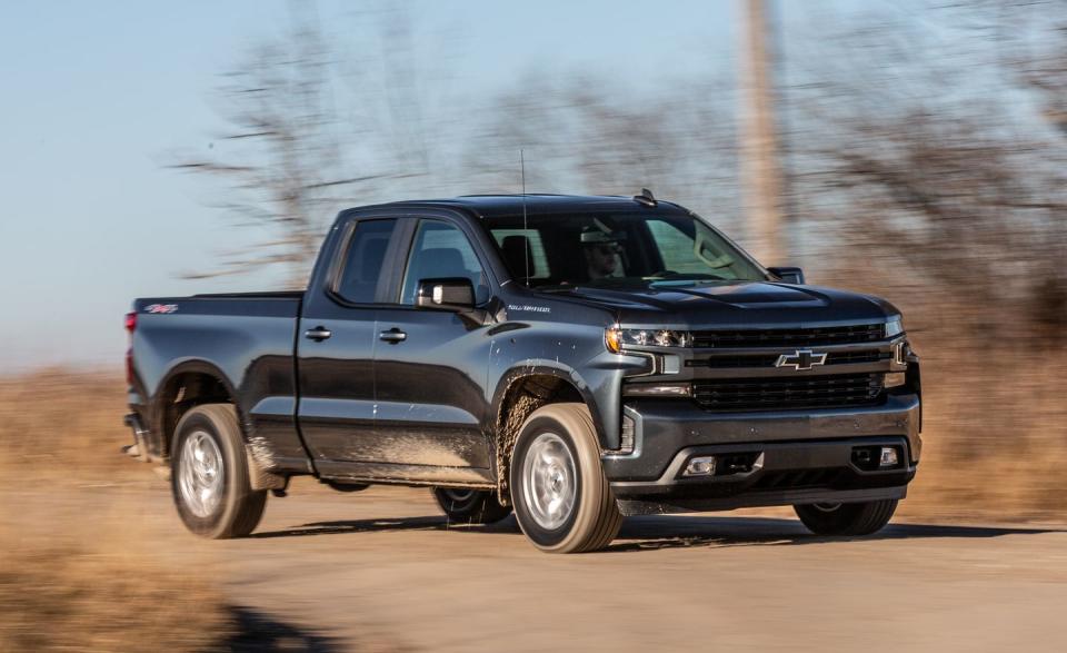 <p>Consider exhibit A: This all-wheel-drive double-cab Silverado, laden with 6080 pounds of trailer, car, and ballast-the same weight we towed in <a rel="nofollow noopener" href="https://www.caranddriver.com/reviews/comparison-test/a22984237/2019-ford-f-150-vs-chevrolet-silverado-vs-ram-1500-pickup/" target="_blank" data-ylk="slk:our recent light-duty truck comparo;elm:context_link;itc:0;sec:content-canvas" class="link ">our recent light-duty truck comparo</a>-achieved 60 mph in 12.8 seconds, a paltry 0.9 second slower than the 2019 Ram 1500 4x4 equipped with a 5.7-liter V-8 assisted by a 48-volt motor.</p>