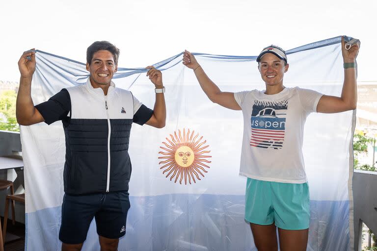 Sebastián Báez y Nadia Podoroska en la producción que hizo el torneo con todos los argentinos