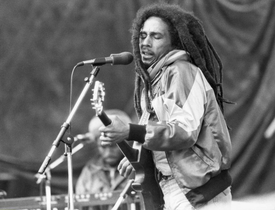 (GERMANY OUT) Bob Marley,Bob Marley (*06.04.1945-11.05.1981+) , Musiker, Sänger, Reggae, Jamaika, Auftritt bei einem Rock-Festival in München, - 1981  (Photo by Jürgen & Thomas / ullstein bild via Getty Images)