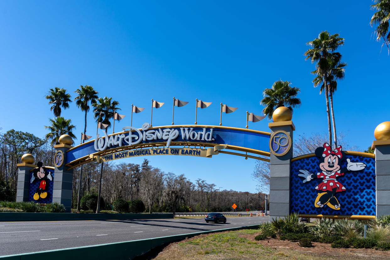 A Walt Disney World entrance arch gate in Orlando, Florida. (Getty Images)