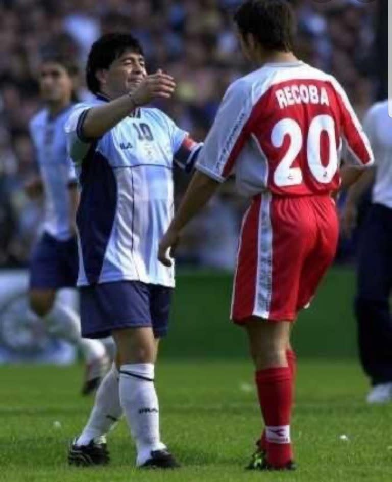 En la despedida de Maradona, el 'Chino', invitado de honor  