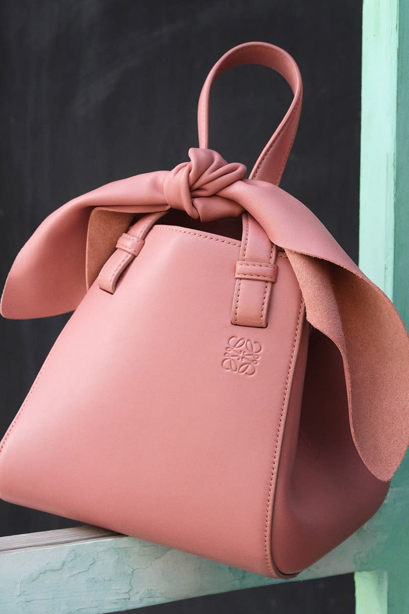 Ｐｒｅｍｉｕｍ Ｌｉｎｅ LOEWE BUNNY COLOUR BLOCK MINI BAG