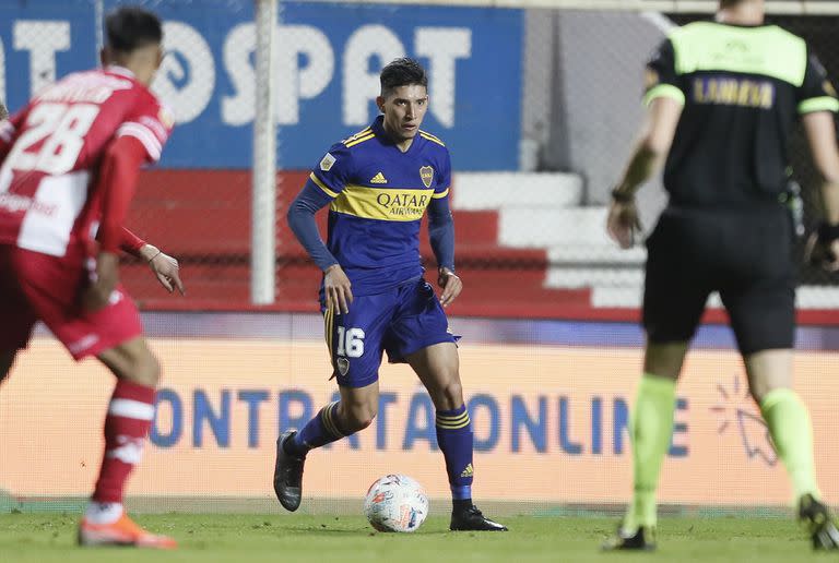 Aaron Molinas ante Unión, todavía bajo la conducción de Miguel Russo; el volante ofensivo, tras su buen ingreso ante Patronato, ahora podría ser titular ante Platense