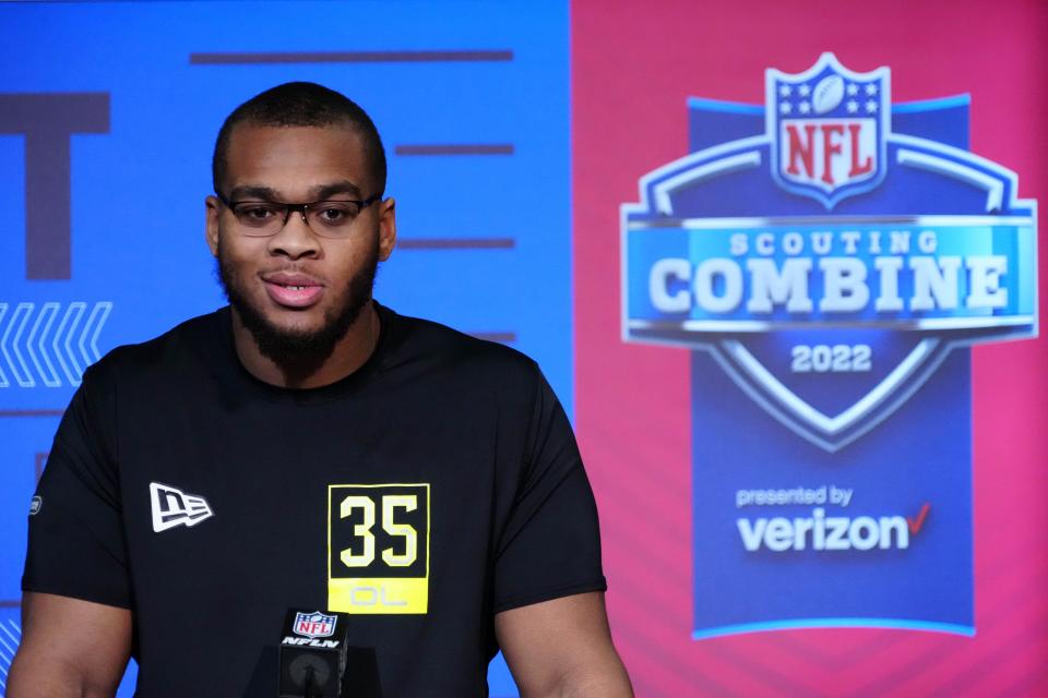 Mar 3, 2022; Indianapolis, IN, USA; Alabama Crimson Tide offensive lineman Evan Neal during the NFL Scouting Combine at the Indiana Convention Center. Mandatory Credit: Kirby Lee-USA TODAY Sports