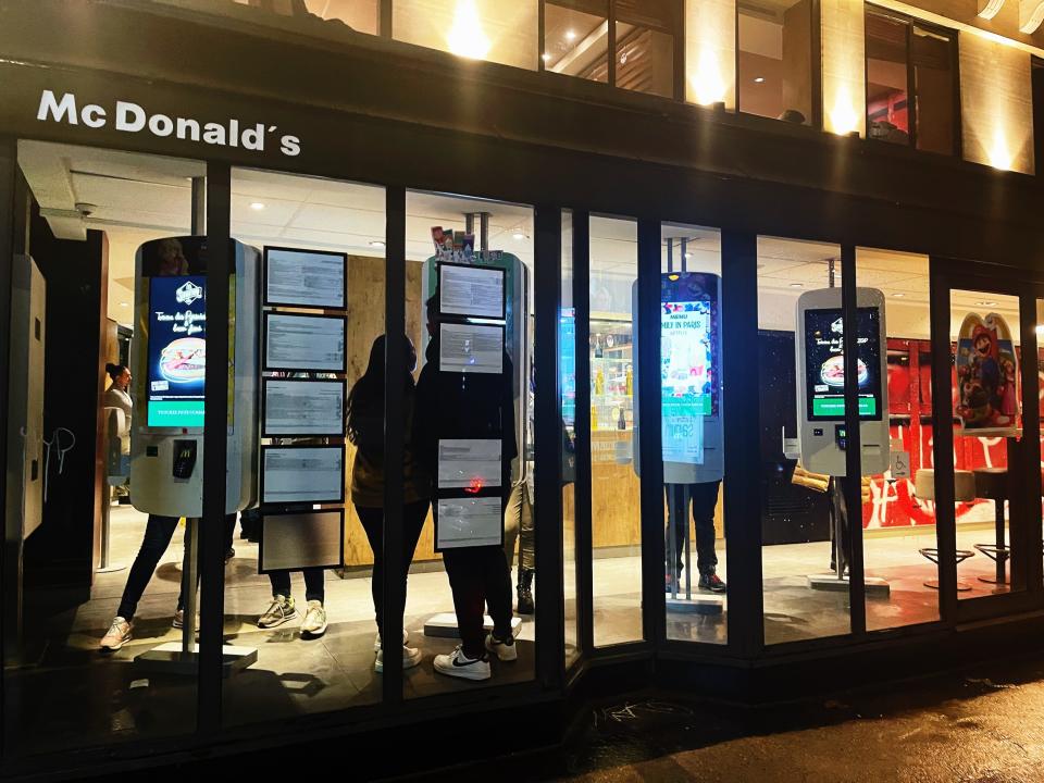 french paris mcdonalds