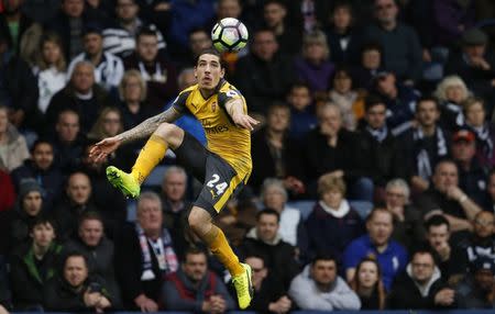 Britain Football Soccer - West Bromwich Albion v Arsenal - Premier League - The Hawthorns - 18/3/17 Arsenal's Hector Bellerin in action Action Images via Reuters / Andrew Boyers Livepic