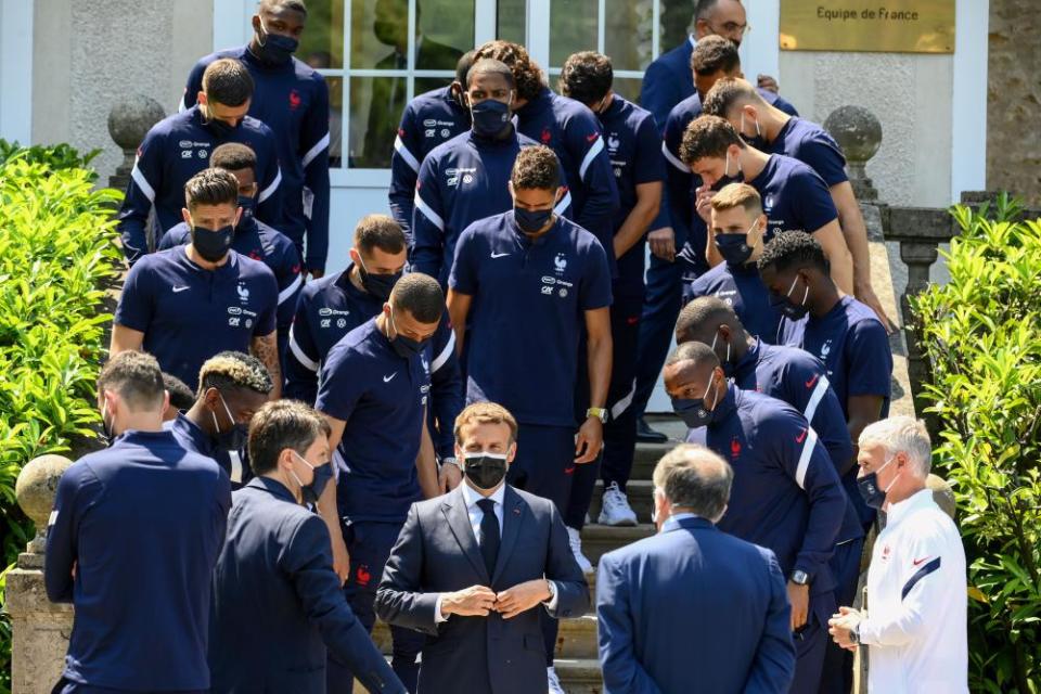 French president Emmanuel Macron gets lunch with the national team. All hands where he could see them too.