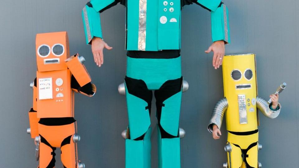 robots 3 person halloween costumes