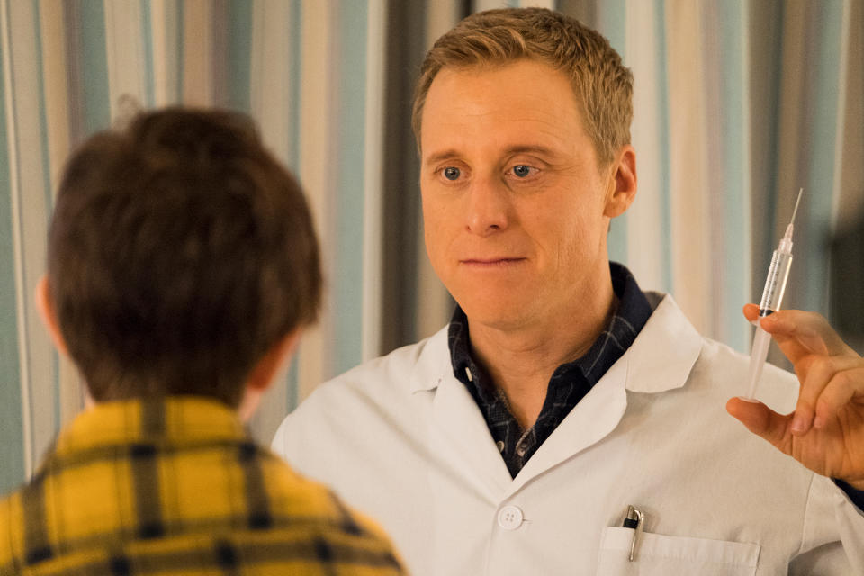 RESIDENT ALIEN -- "Homesick" Episode 102 -- Pictured:  Alan Tudyk as Harry Vanderspeigle -- (Photo by: )