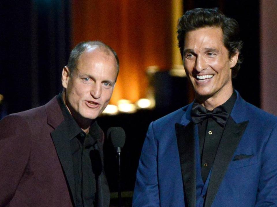 Woody Harrelson (li.) und Matthew McConaughey standen für &quot;True Detective&quot; vor der Kamera. (Bild: imago images/UPI Photo)