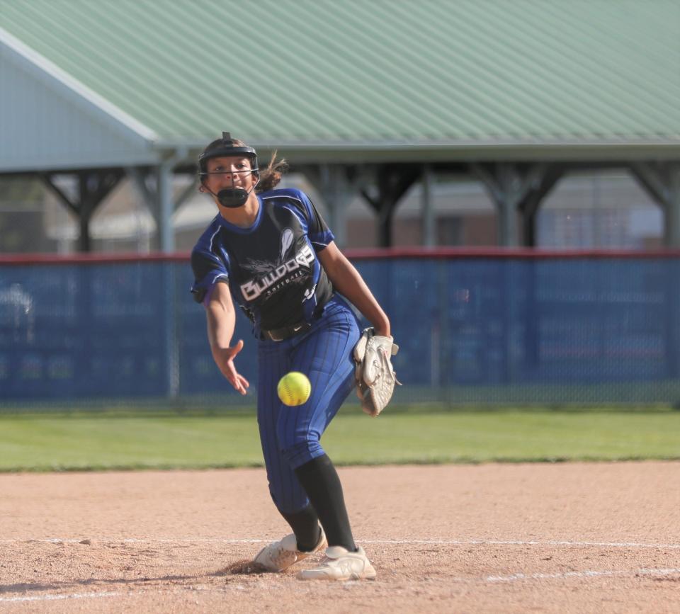 Centerville sophomore Harmony Owens throws a pitch during a sectional game against Northeastern May 24, 2022.