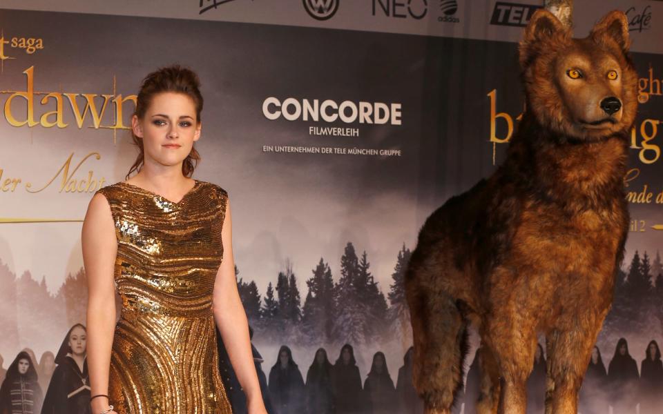 Kristen Stewart und Wolfshund Jack