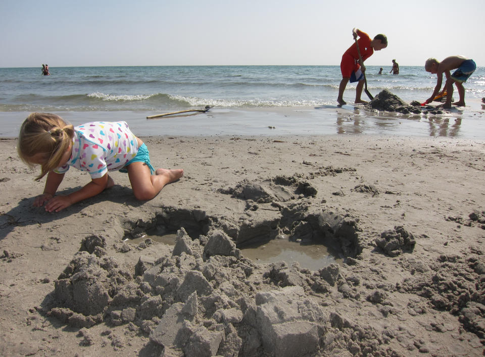 <p>No. 7 Least Affordable Beaches: Denmark<br> Sunscreen: $14.44<br> Water: $2.06<br> Beer: $5.65<br> Ice Cream: $3.43<br> Lunch: $23.16<br><b>Total: $48.74</b><br> (Photo: Marielyst Beach in Region Zealand, Denmark/Lars Plougmann/<span>Flickr</span>) </p>